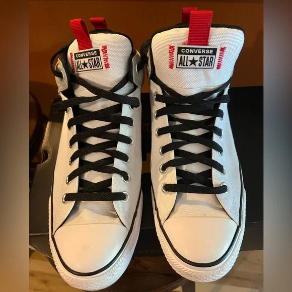 Men’s Converse Sneakers EUC - Picture 4 of 5